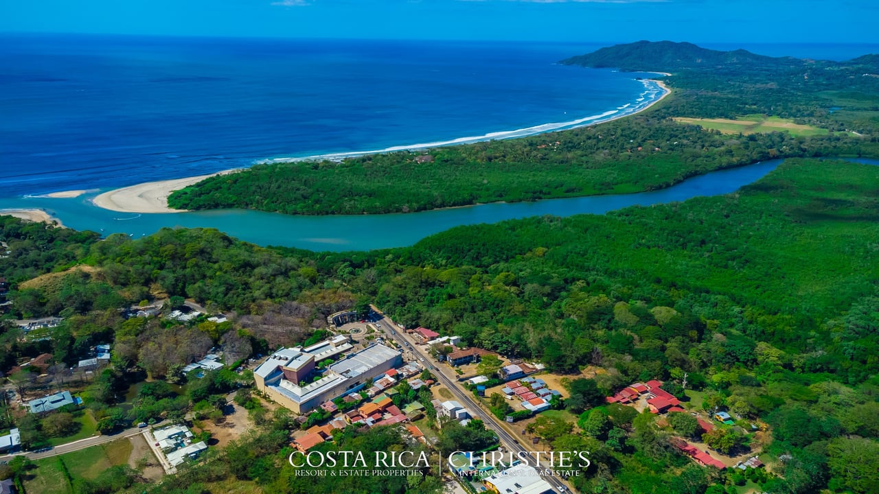 Luxury Coastal Estate in Tamarindo: The Oasis Residence