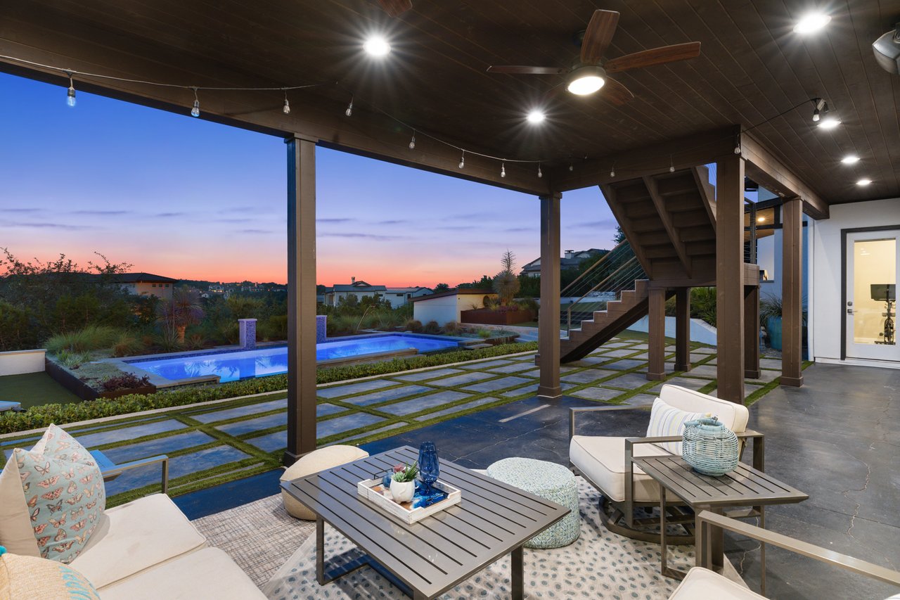 Spanish Oaks Luxury 