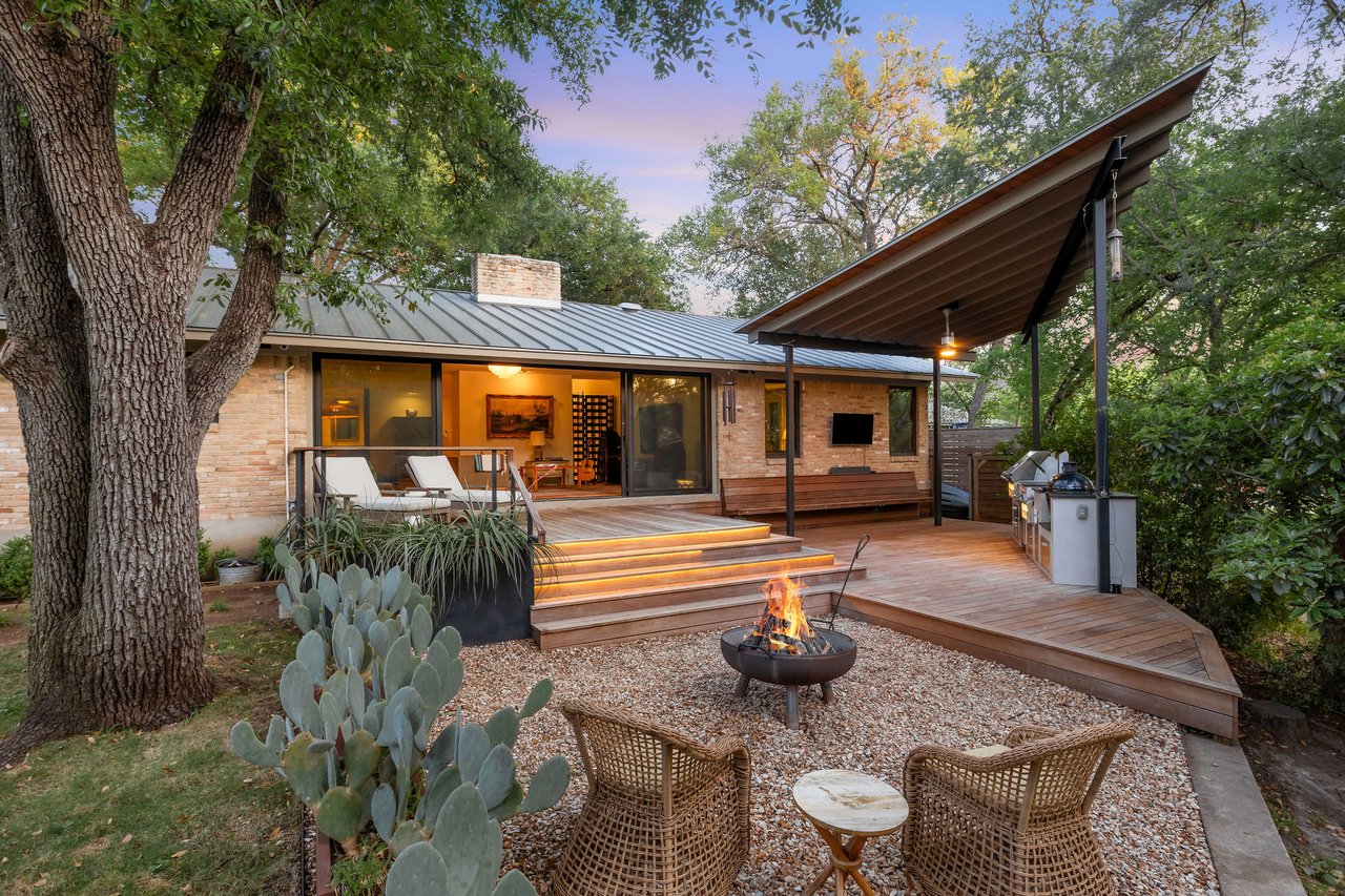 Great Oaks Tree House