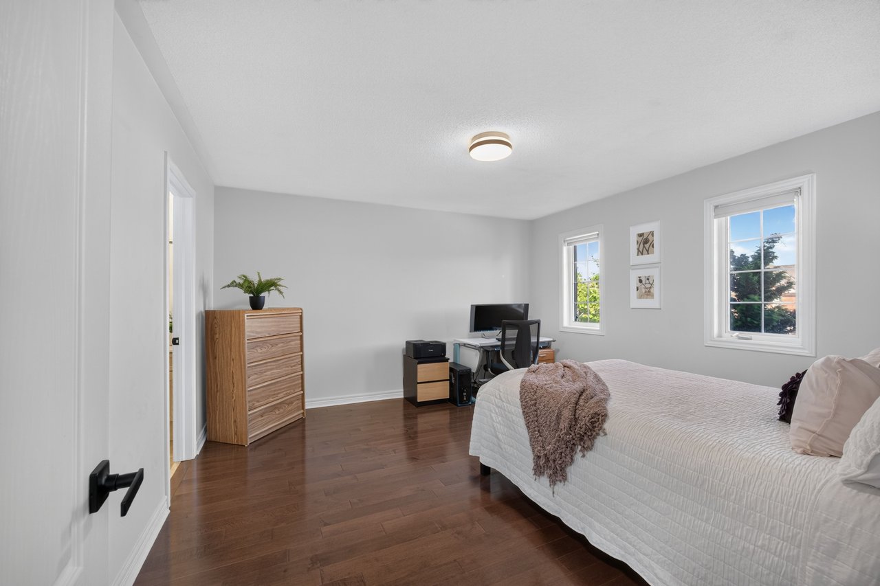 2201 Lapsley Crescent, Oakville