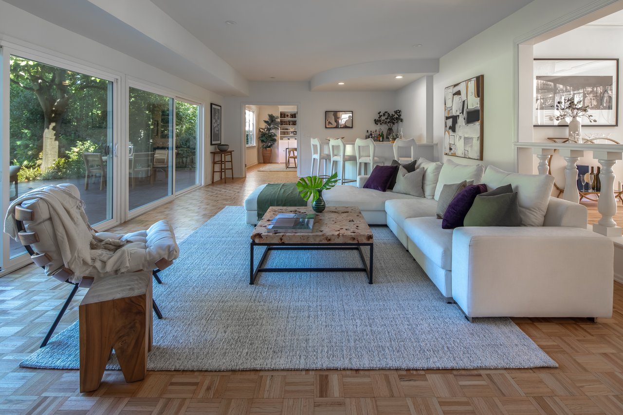 712 Walden Dr, Beverly Hills