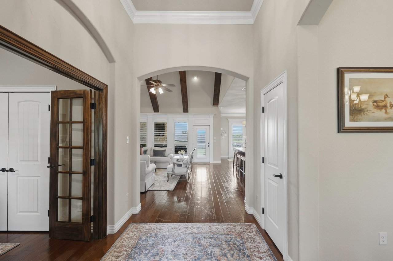 Gated Community Minutes from Eagle Mountain Lake!