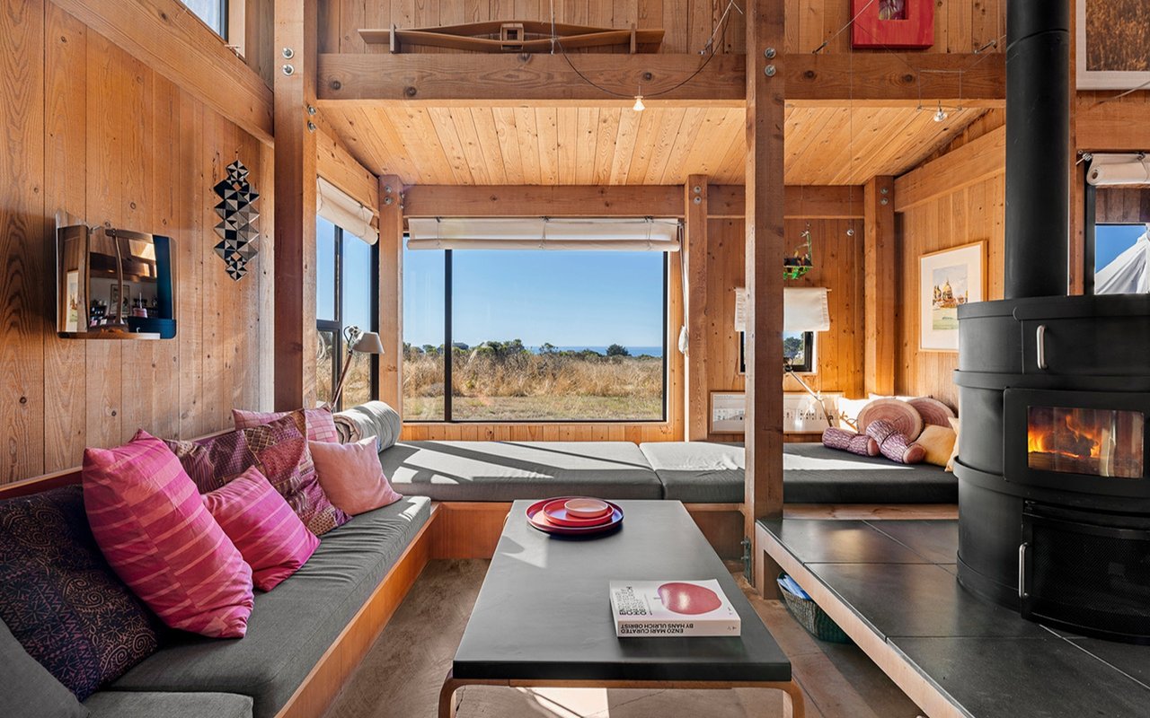 Understanding The Sea Ranch's Design Aesthetic: Wood, Light, and Landscape