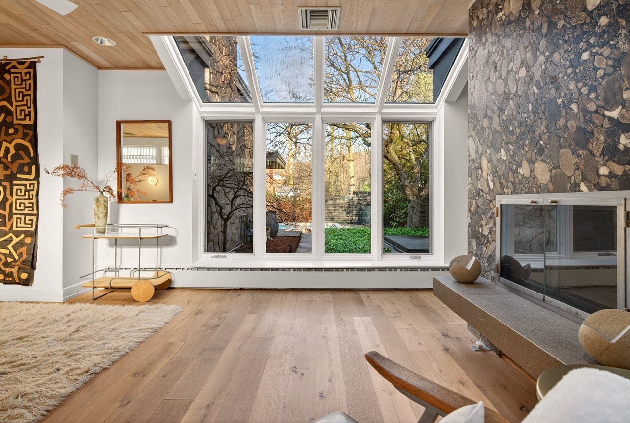 Inspiring MCM Residence