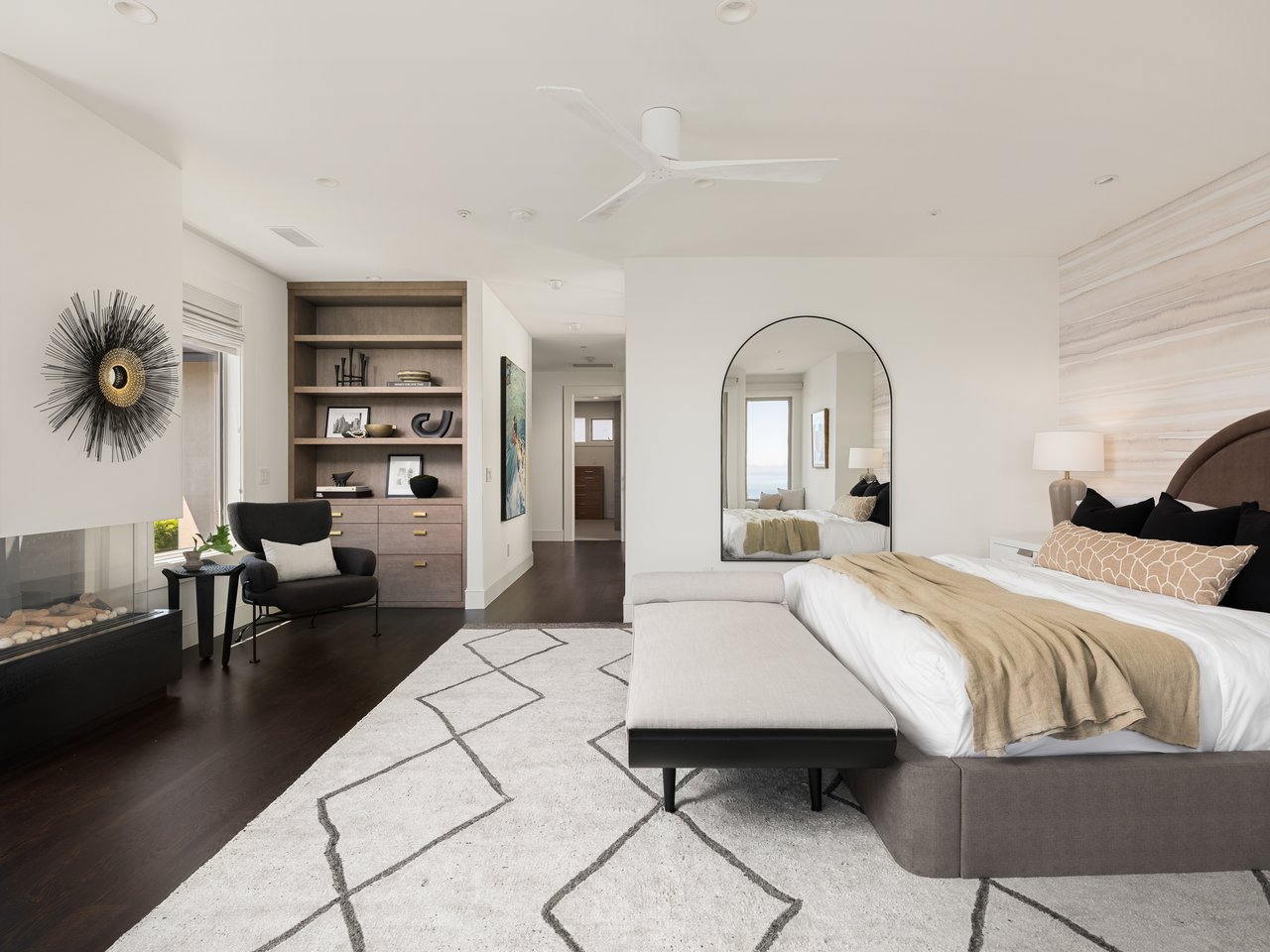 Architectural Modernism, Bay Views, and Exceptional Outdoor Living