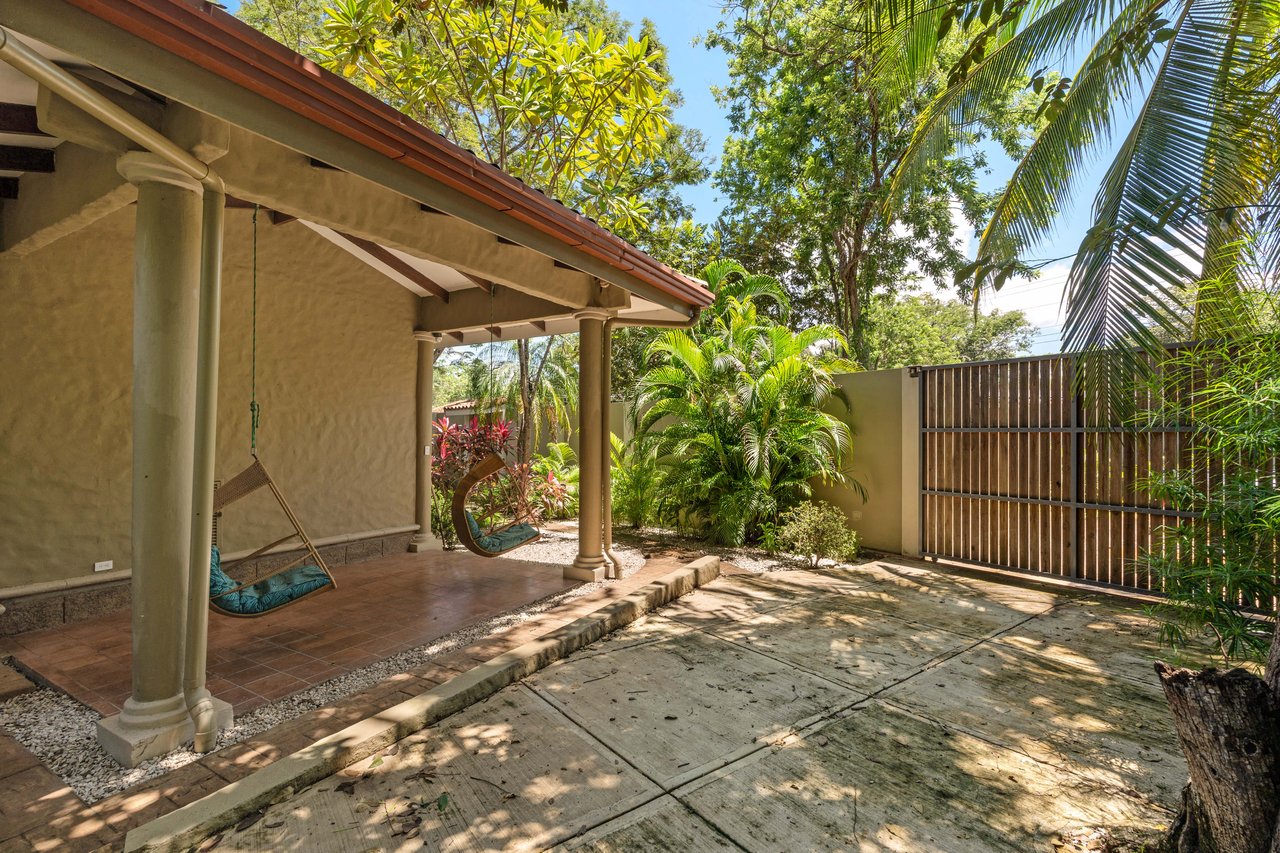 Casa El Coco | Modern Beach Retreat Steps from the Sand in Palm Beach Estates