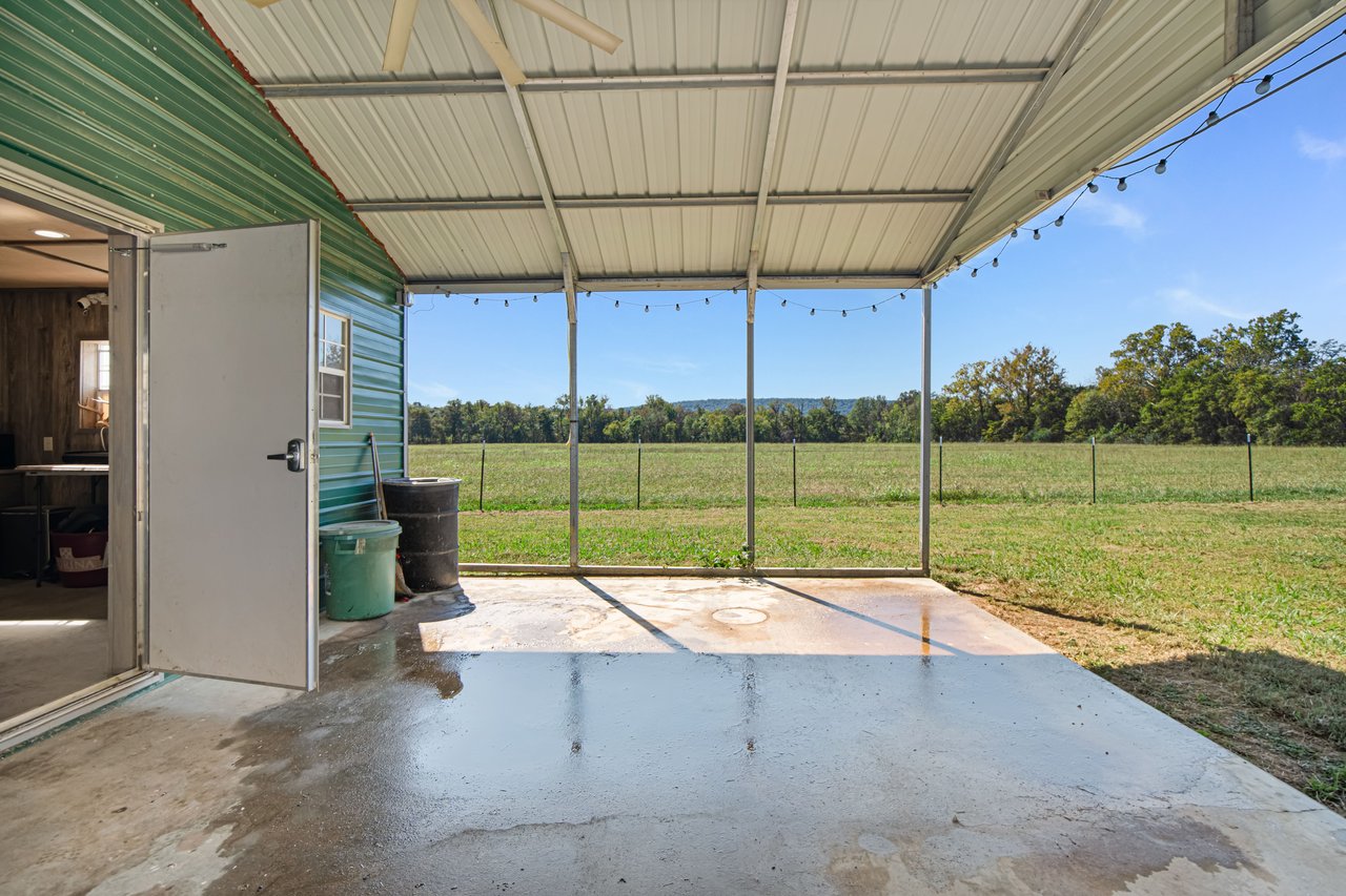 185 Acre Horse and Cattle Ranch