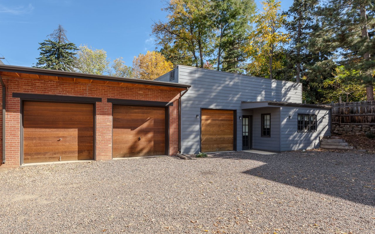 437 University Avenue