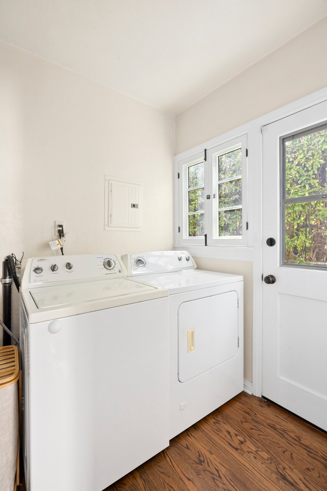 6502-6504 Commodore Sloat Drive