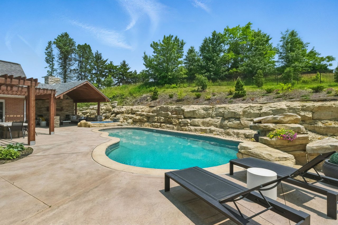 707 Kathleen Dr