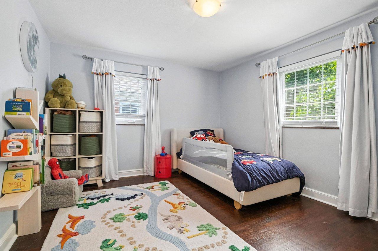 590 Kenilworth Dr