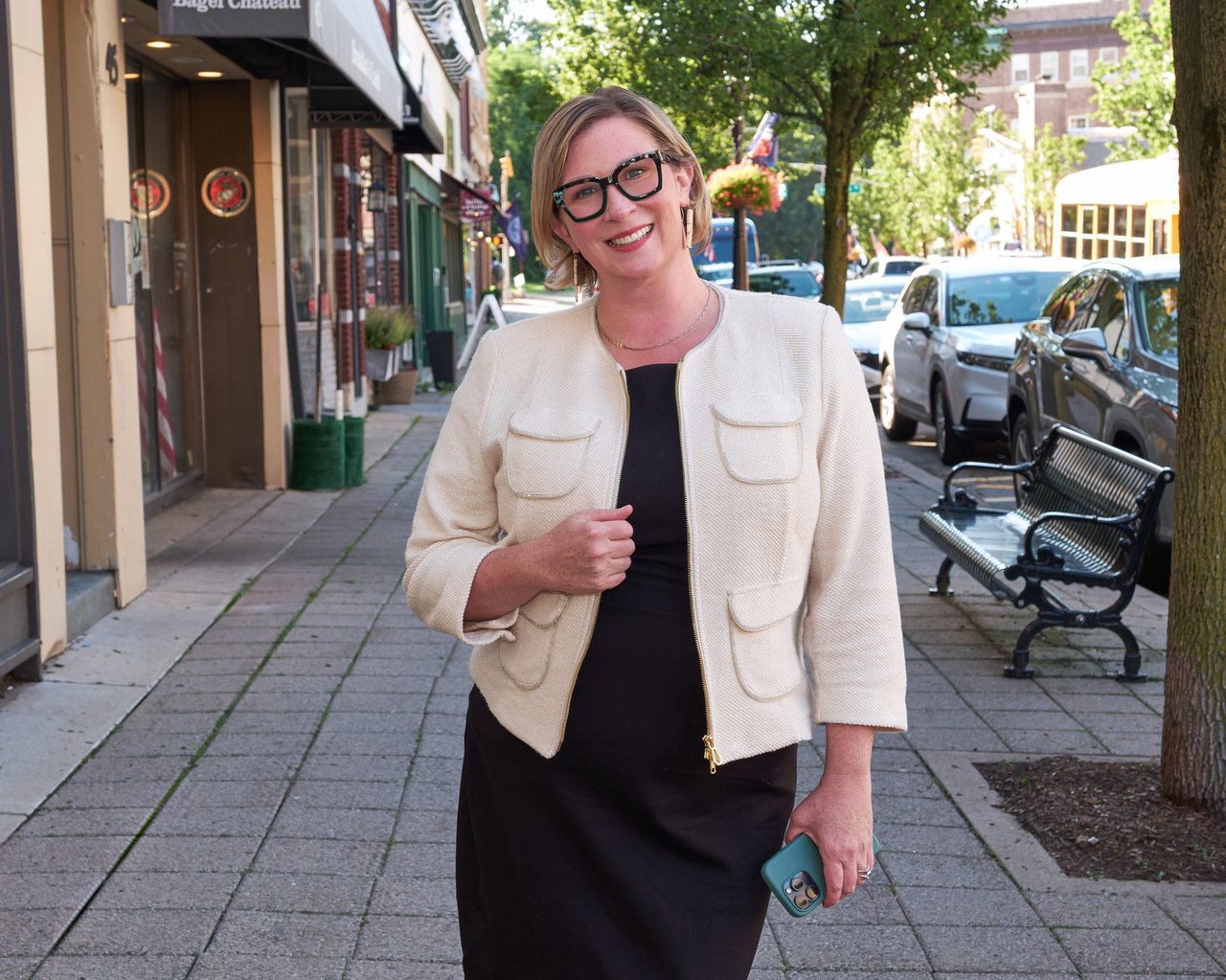Meg Mullin Madison, NJ Real Estate Agent Headshot