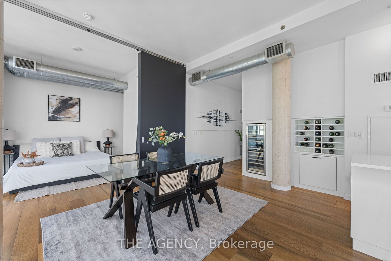 PENTHOUSE LIVING IN CORKTOWN
