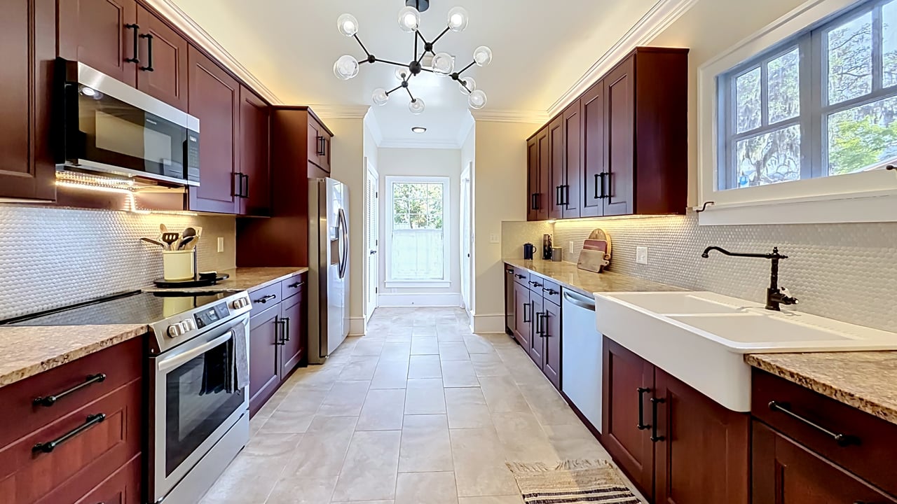 Charming 1925 Bungalow with Guesthouse in Orlando's Colonialtown