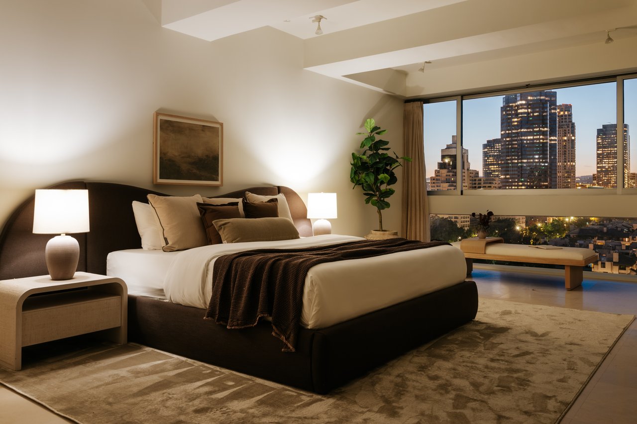 2222 Avenue Of The Stars Unit: 1404