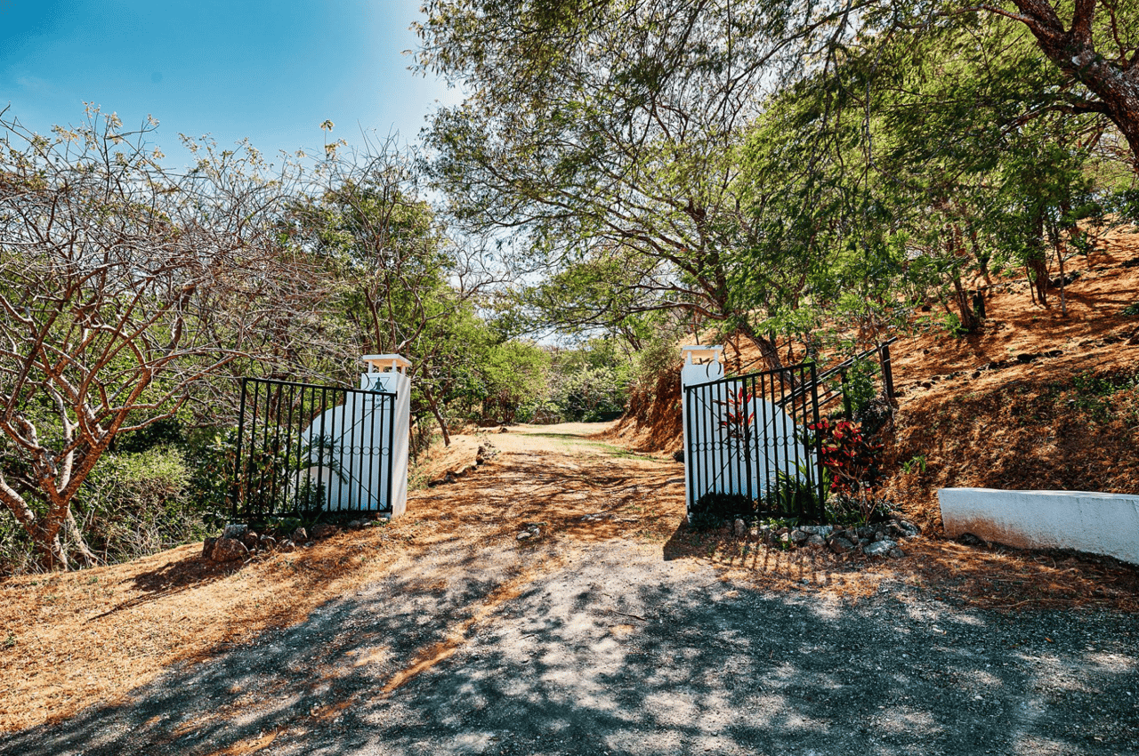 Mountain Oasis Retreat - 4 Acre Oceanview - Tamarindo
