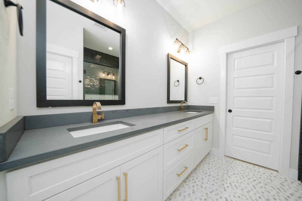137 W Basalt Dr