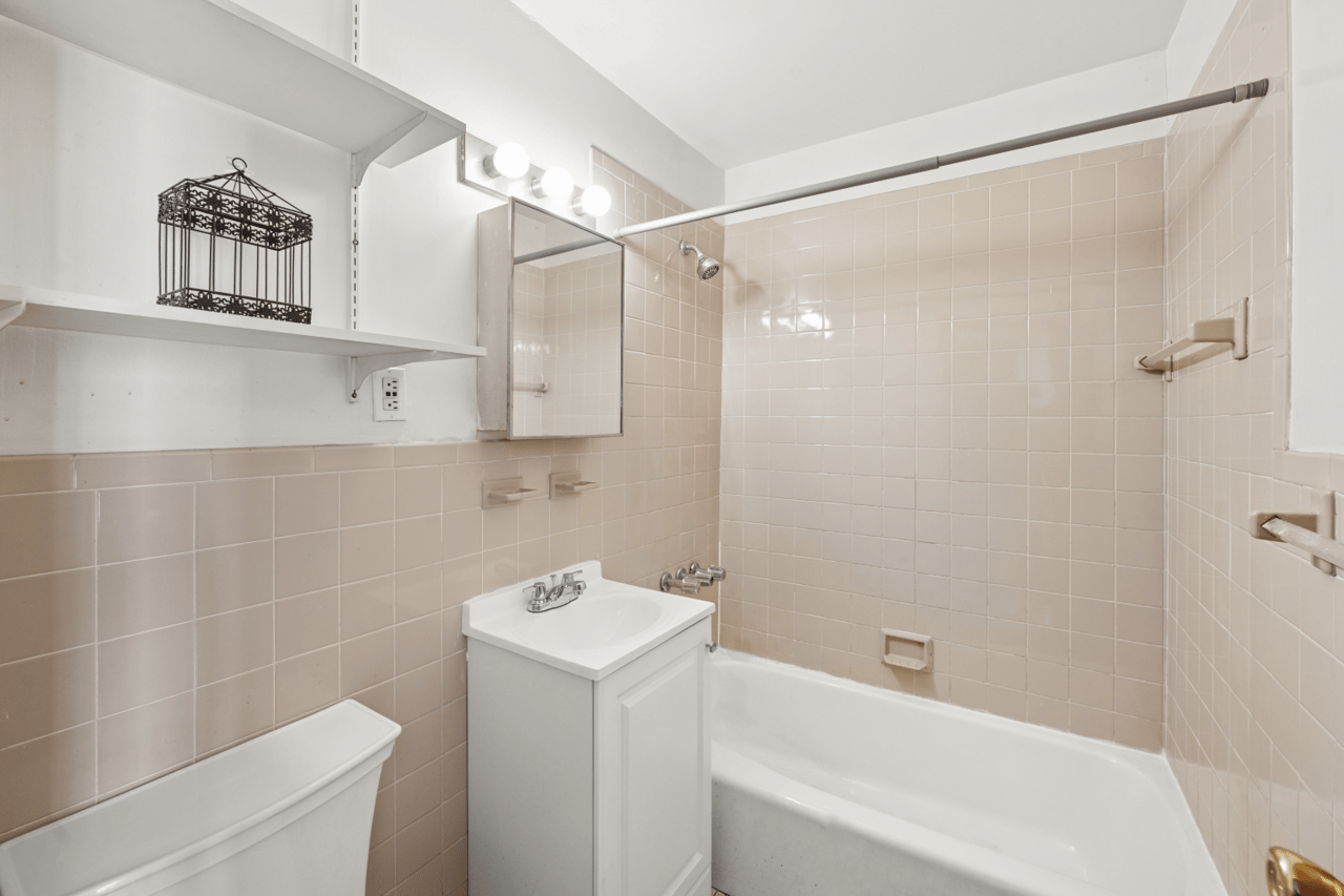 309 W 138TH Street