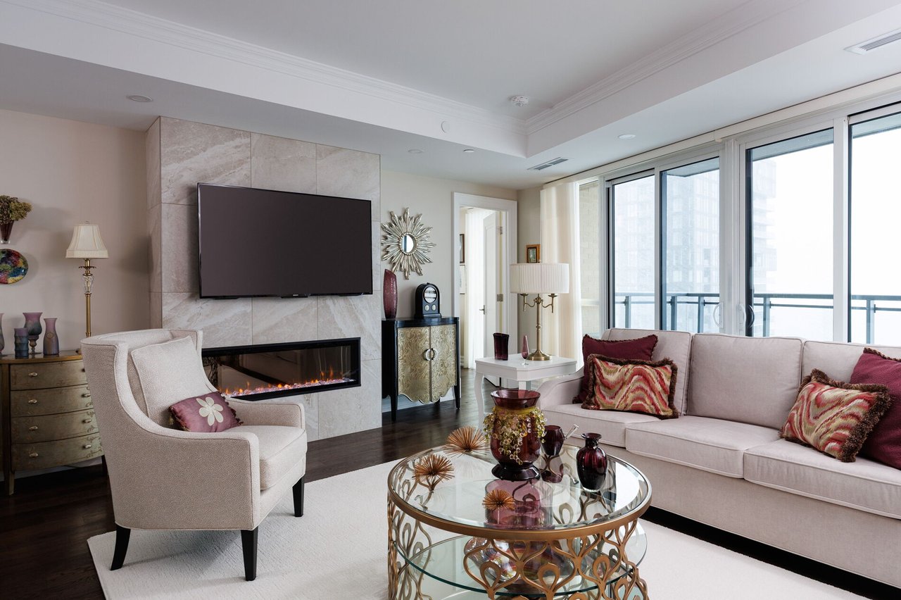 2060 Lakeshore Road 1802