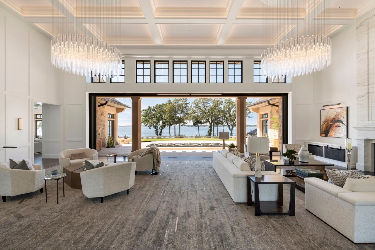 2770 Gale Road, Wayzata