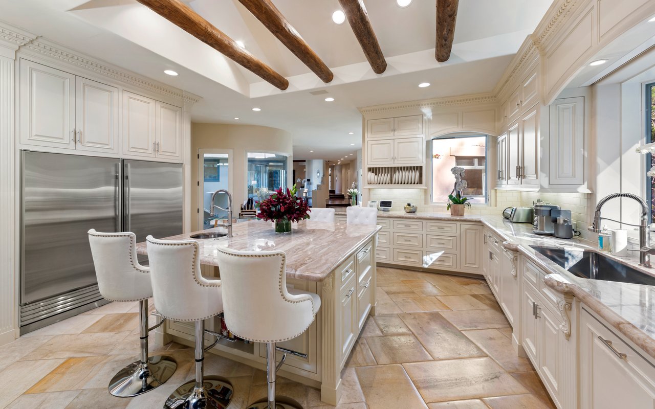 16405 Mulholland Drive