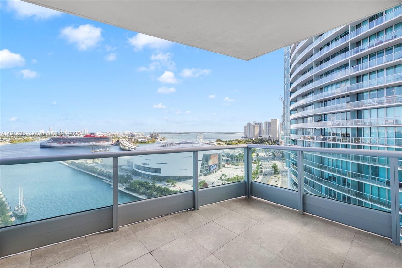 900 Biscayne Bay Condo, Unit 2401