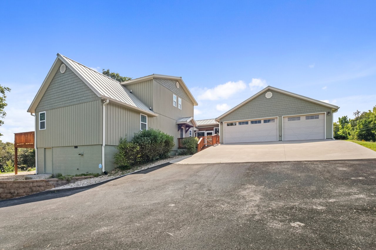 19123 Hill Rd, Springdale, AR 72764