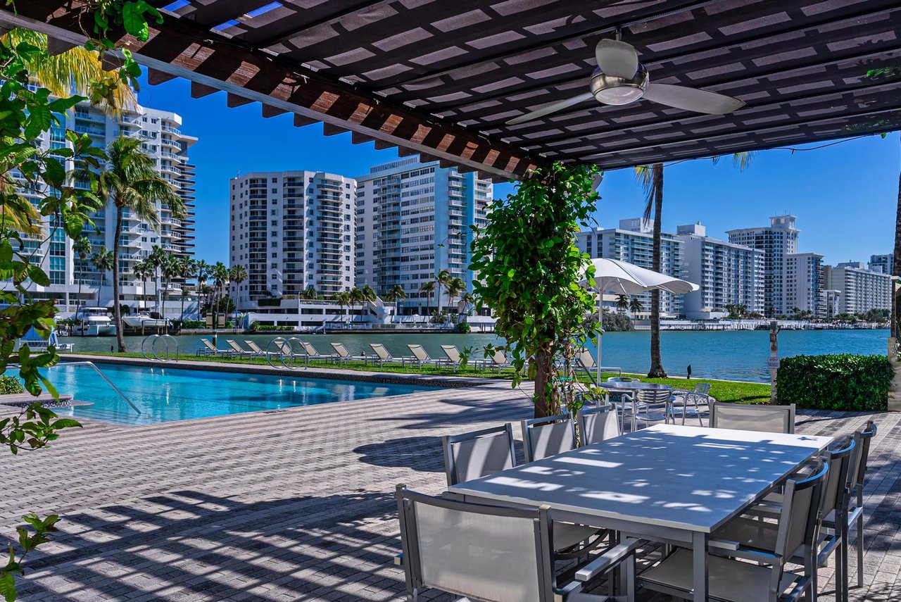 Aqua - Miami Beach