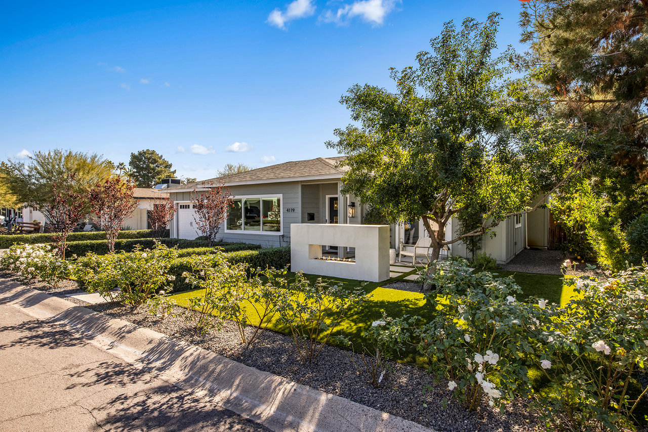 4119 E INDIANOLA Avenue