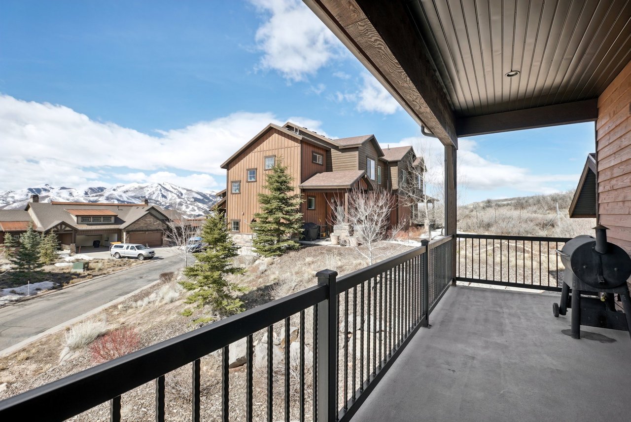 1713 E Viewside Cir