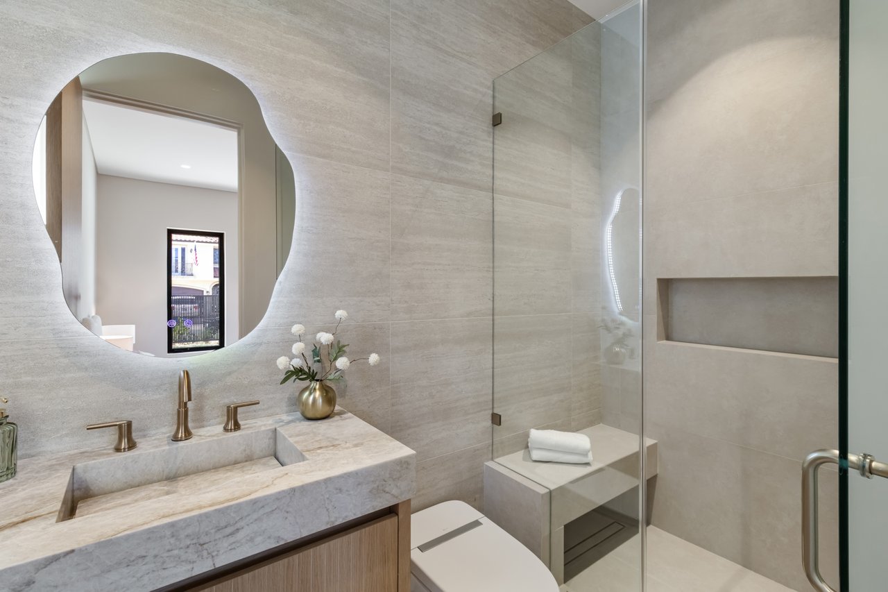 Addison St, 91436