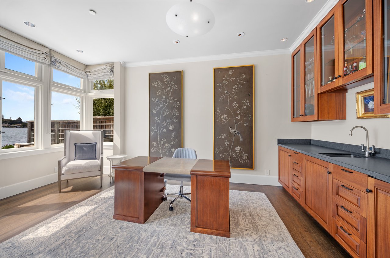 Unparalleled Design on the Belvedere Lagoon