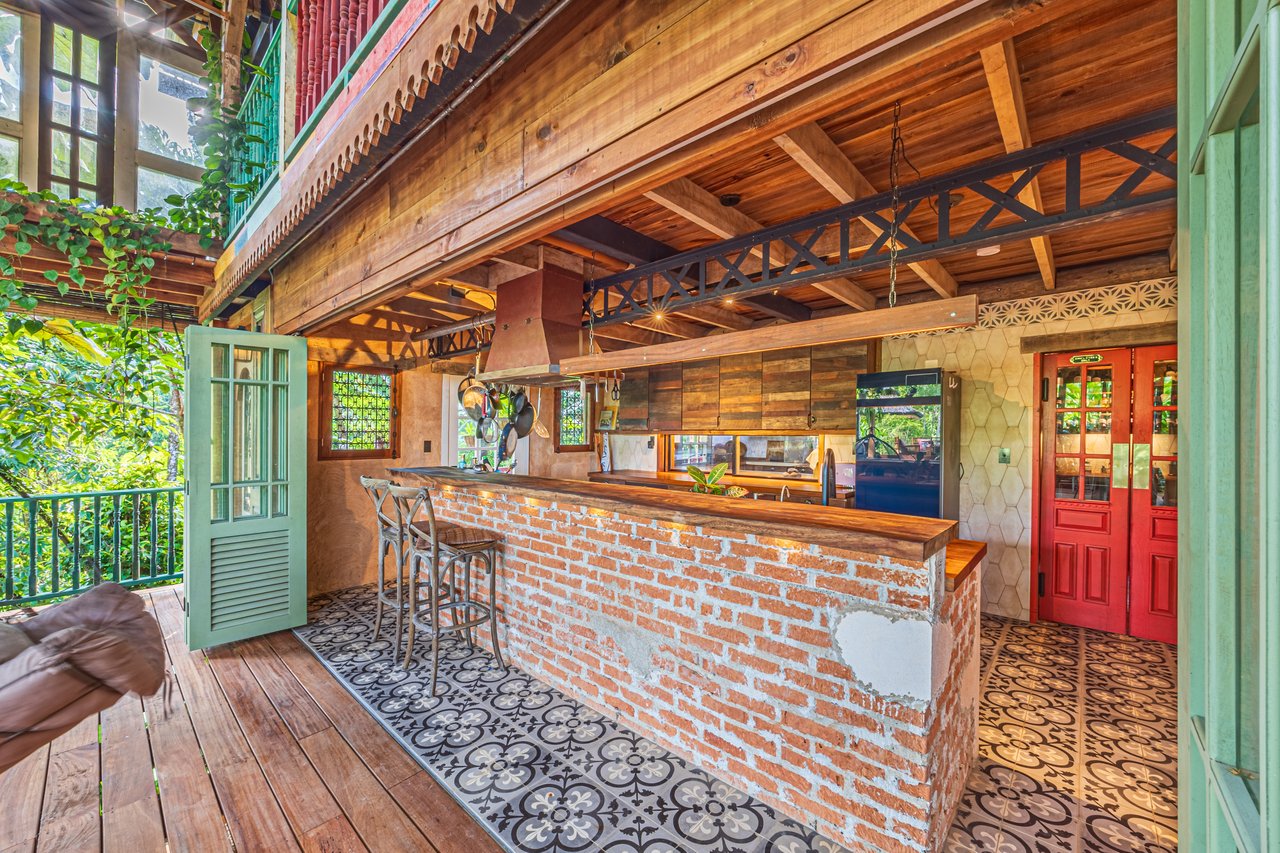 2.56 ACRES – 3 Bedroom Artistic Architectural Masterpiece, Recording Studio, Ocean View, Pool, 1 Bedroom Guest House!!!