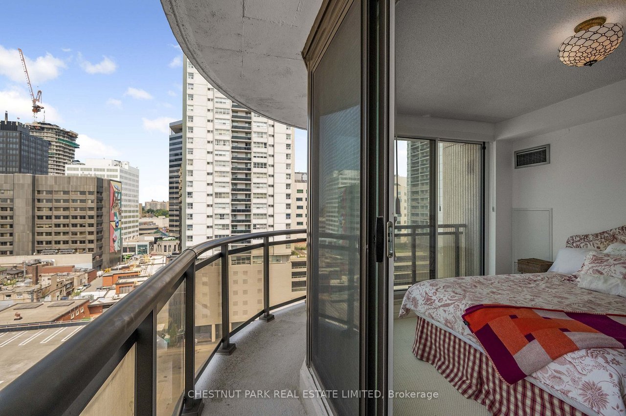 PENTHOUSE FOR DOWNSIZERS