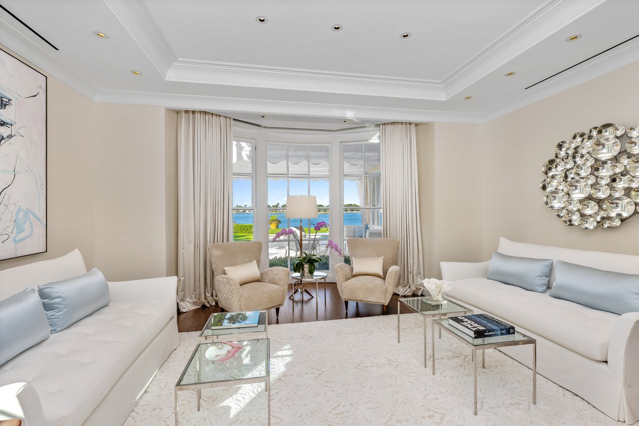 Georgian Waterfront Mansion on Everglades Island