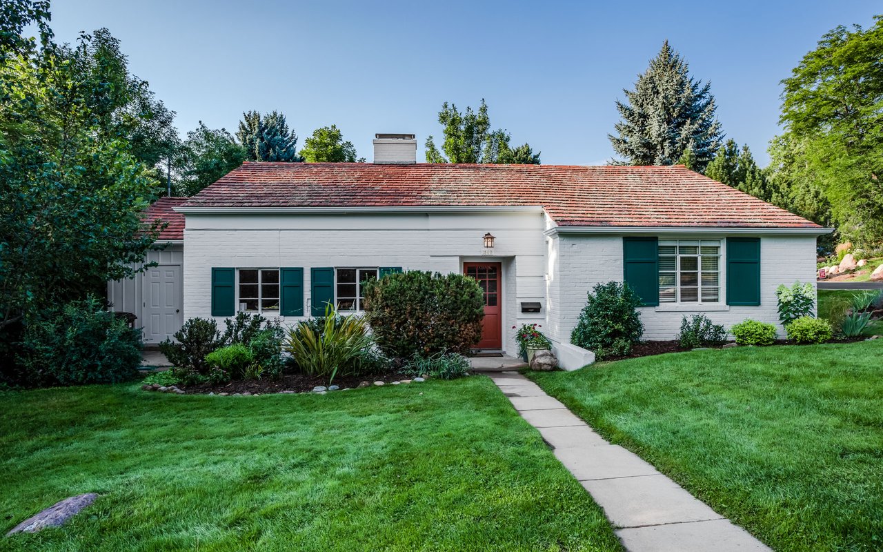 1500 Mariposa Avenue