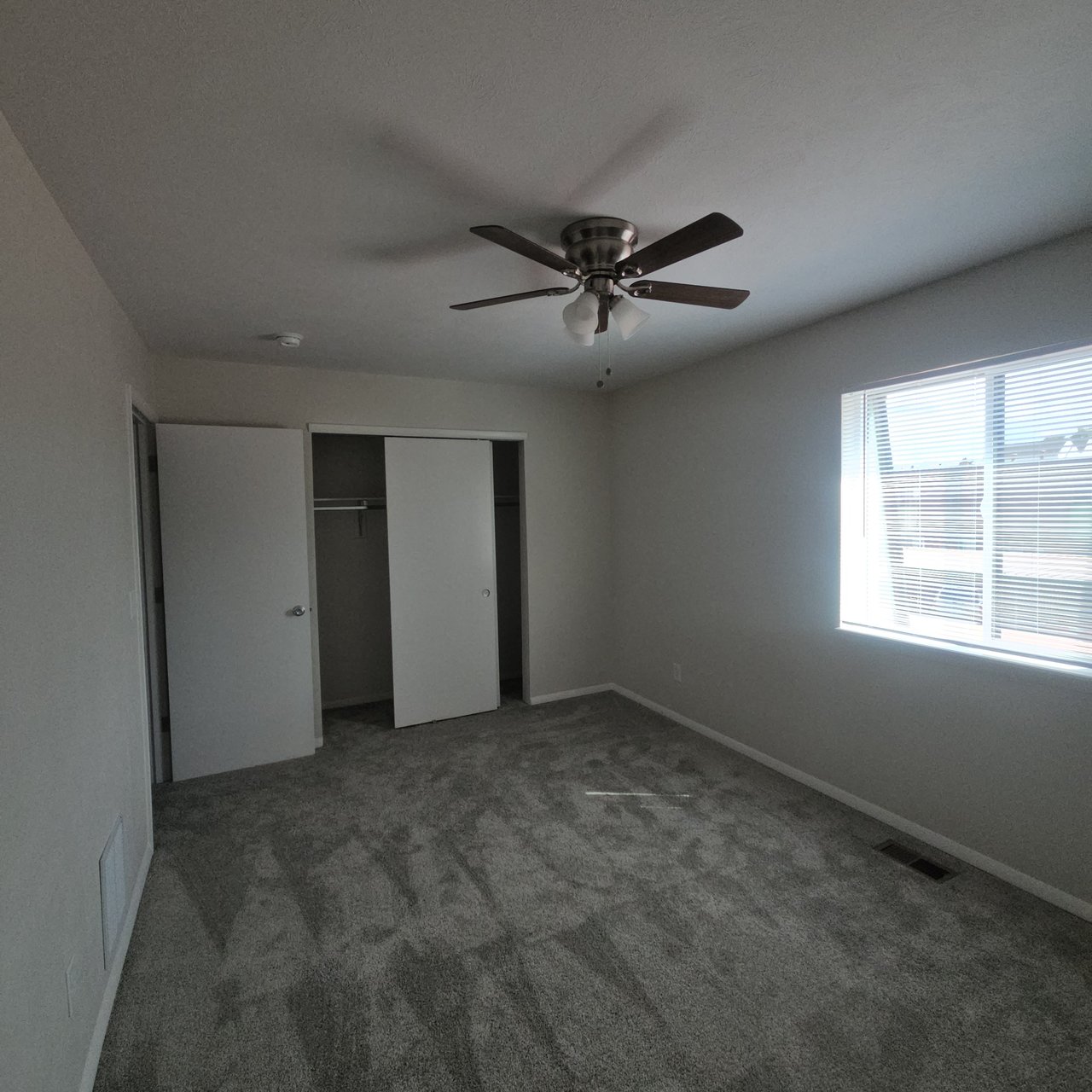 2 Bed 1.5 Bath Townhome Lakewood