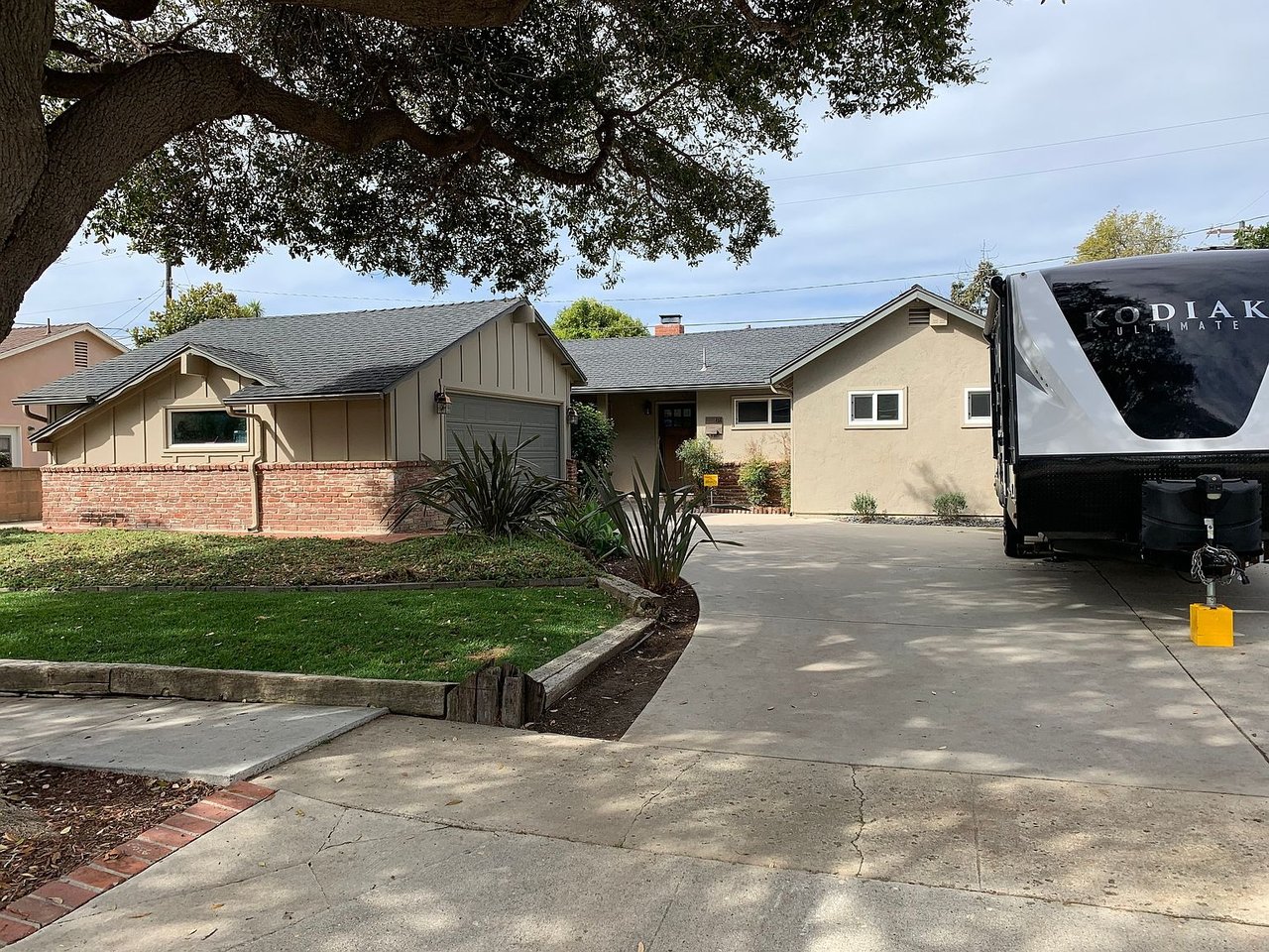 81 Hillview Ave, Ventura, CA 93003