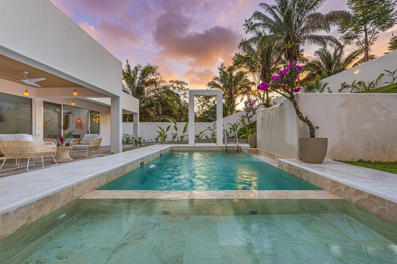 Villa Pacífica – Elegancia, Privacidad y Confort en Uvita  