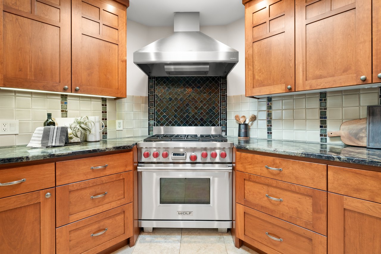 247 Marchmont Dr