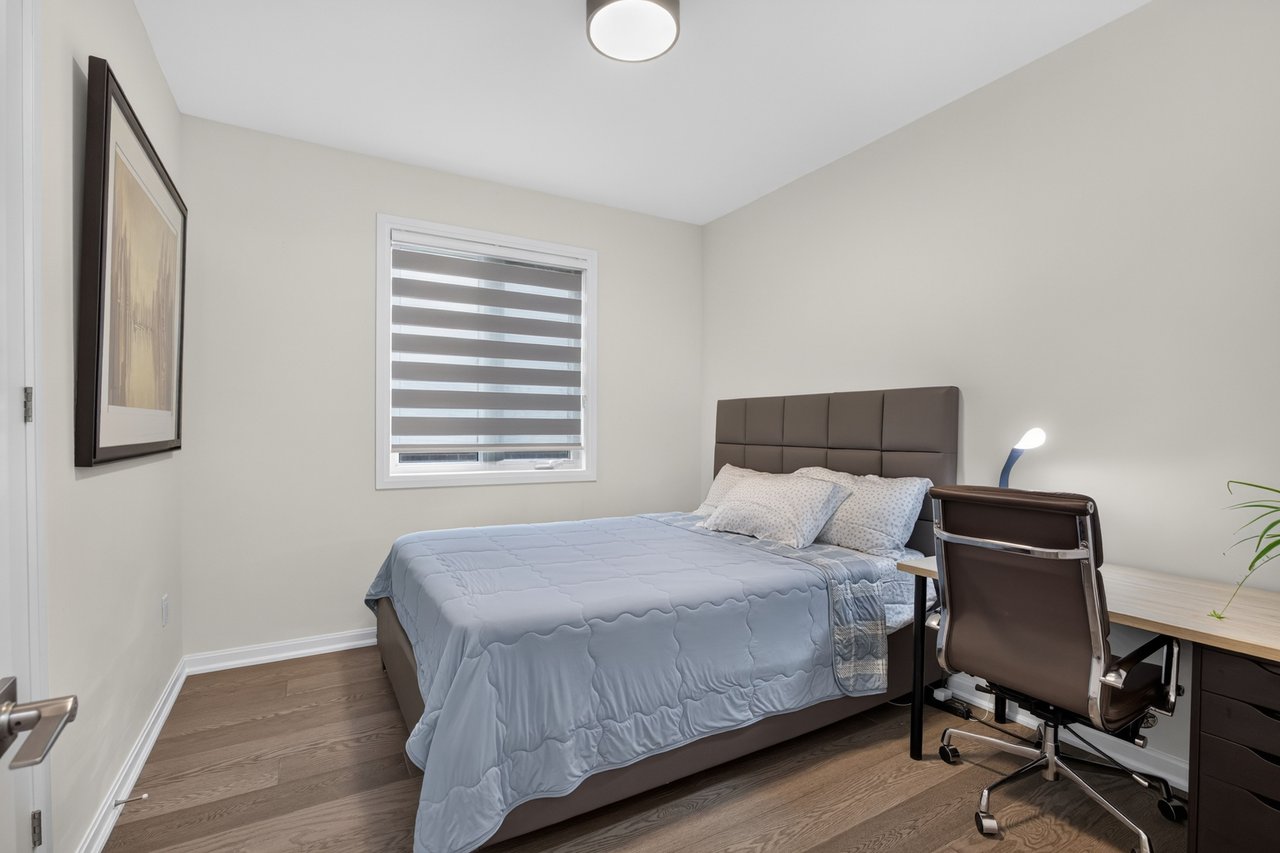 3364 Vernon Powell Drive, Oakville