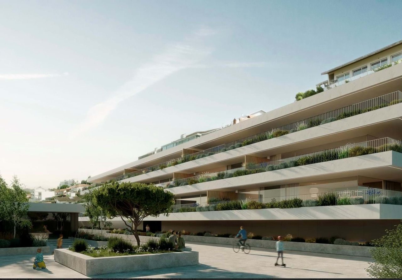 Elegant Four-Bedroom  Apartment with Private Pool and Douro Views