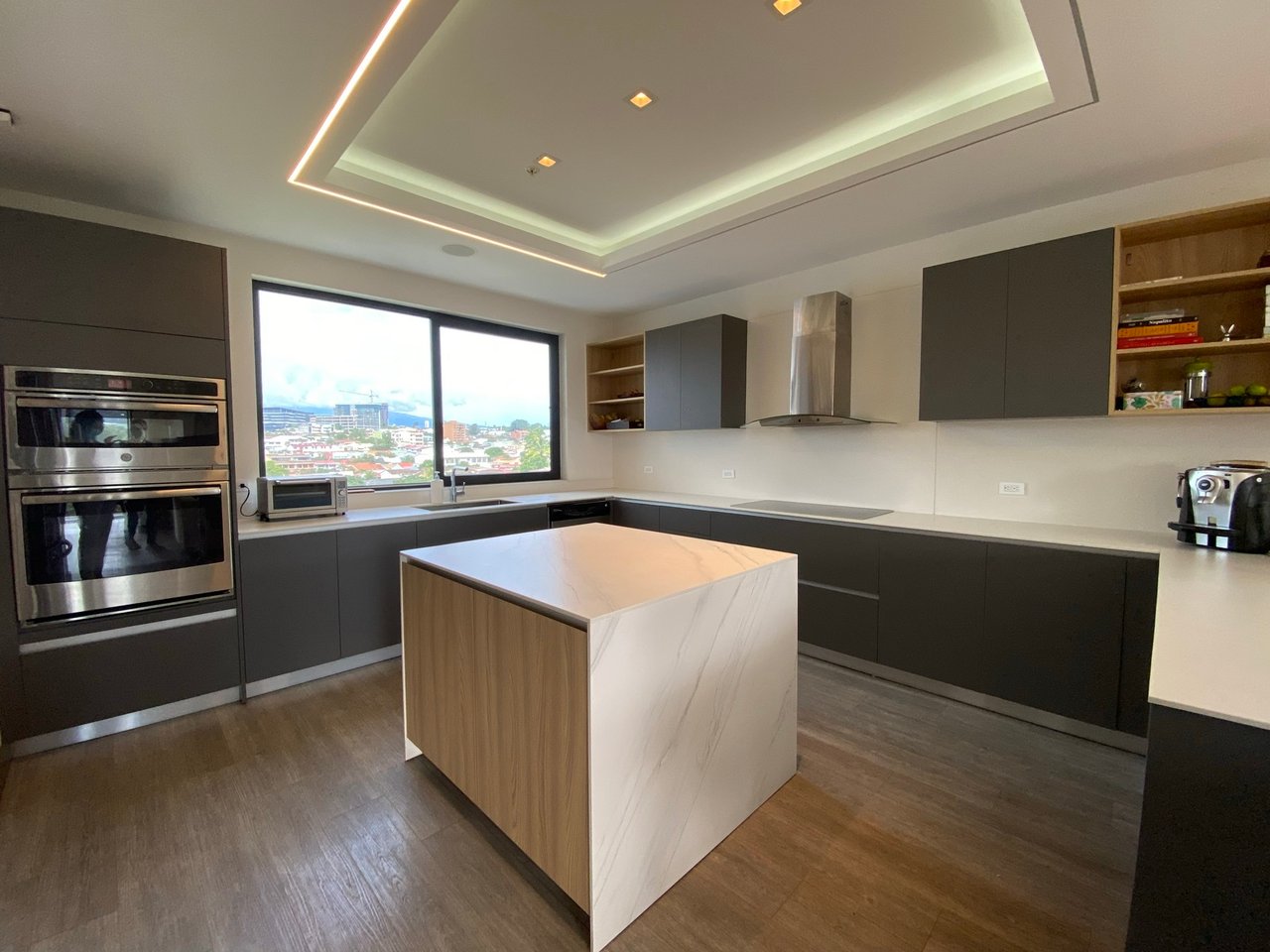 Panoramic Rooftop View Penthouse, Escazu, San Jose