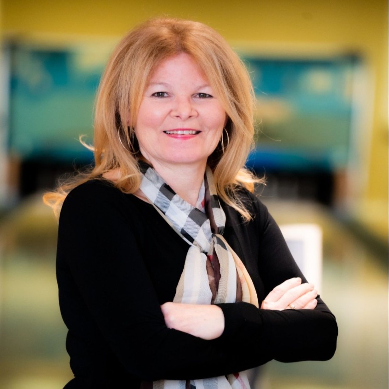 Sandy  Holyoak