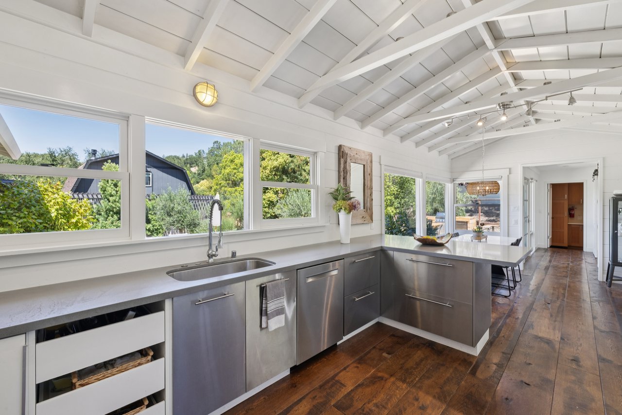 139 Deer Hollow Rd