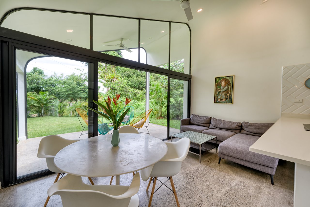 Modern Eco Villa in Central Uvita Only 5 Minutes from Surf Beach