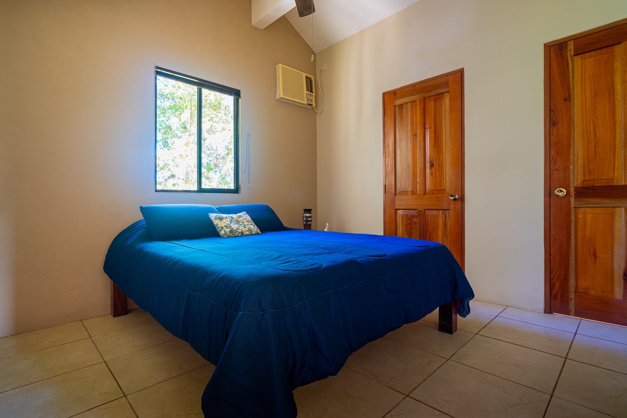 Casa Brisa de La Playa, 2 Bedroom Home Just Steps From the Beach!