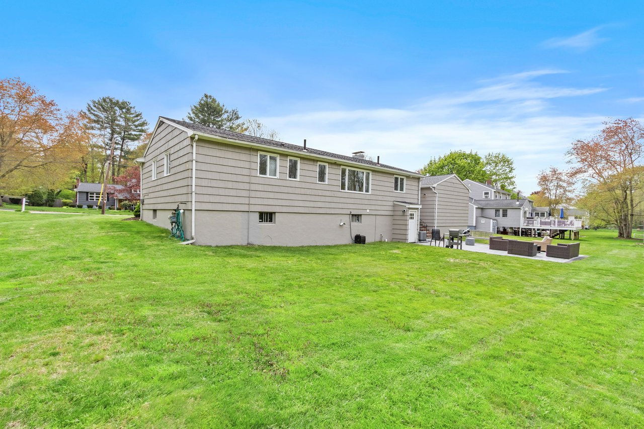 30 Wildewood Dr.