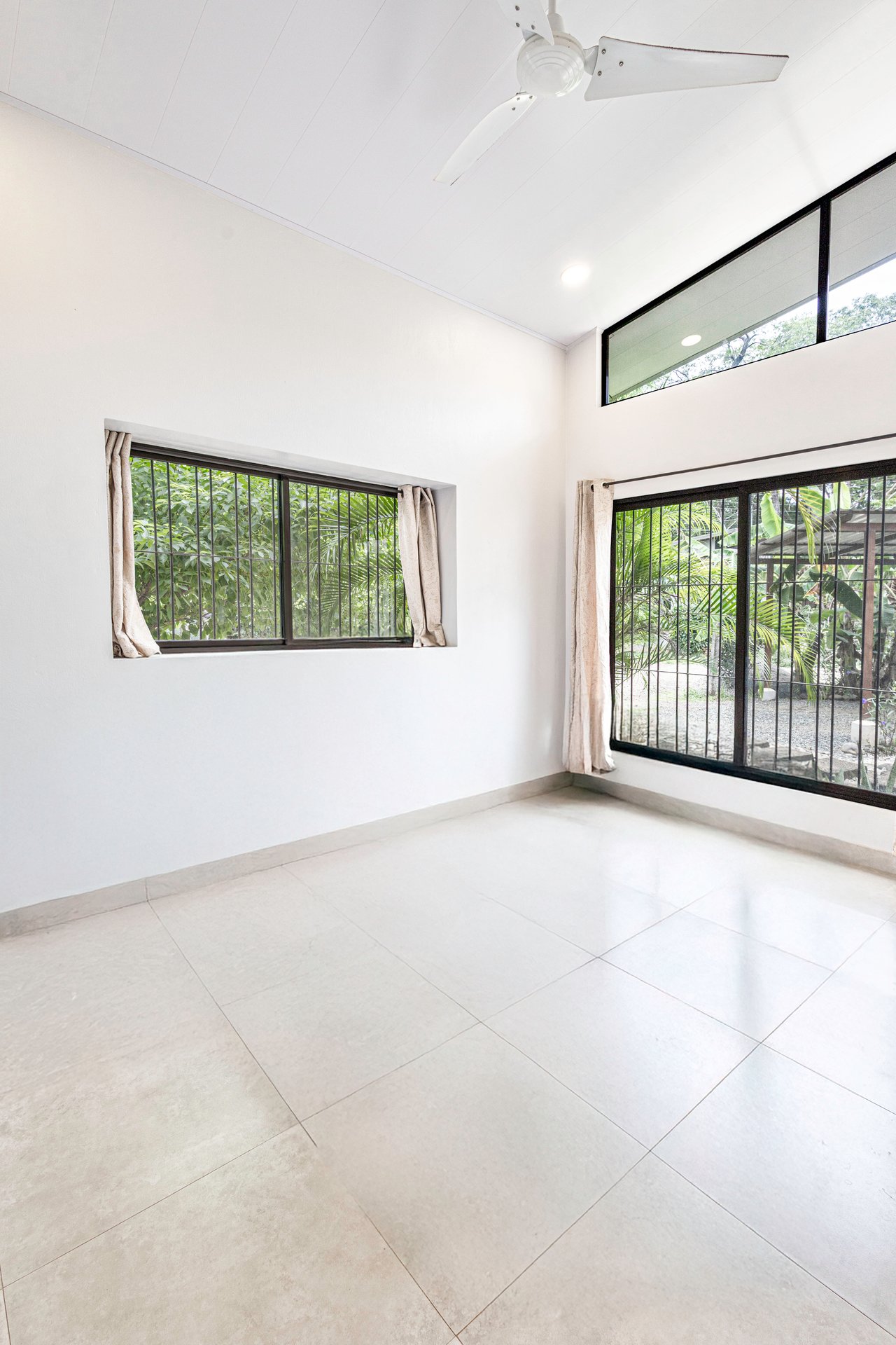 Charming Two Bedroom Casa Ceiba
