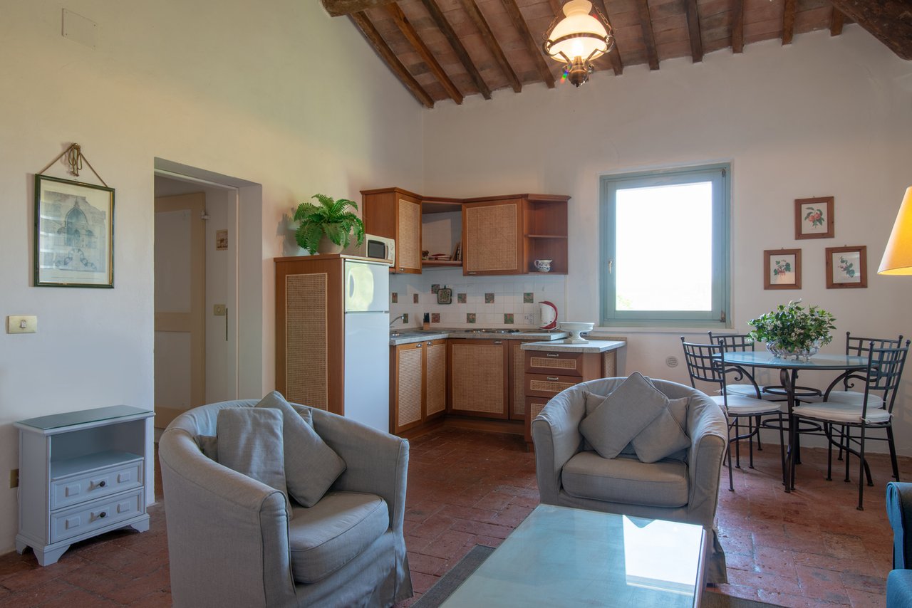 Charismatic B&B in Rolling Hills of San Gimignano